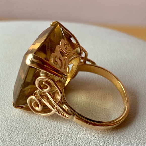 VINTAGE 14K YELLOW GOLD HUGE STEP EMERALD CUT CITRINE QUARTZ RING STATEMENT - Picture 10 of 16